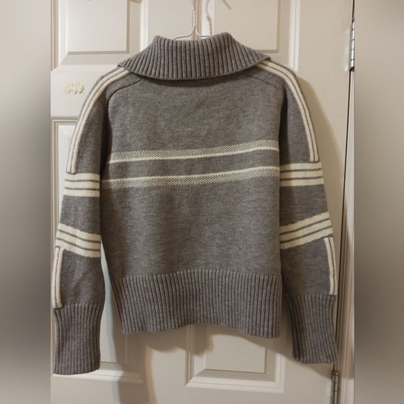 Wool sweater - Picture 3 of 8